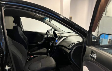 Hyundai Solaris II рестайлинг, 2013 год, 825 000 рублей, 29 фотография