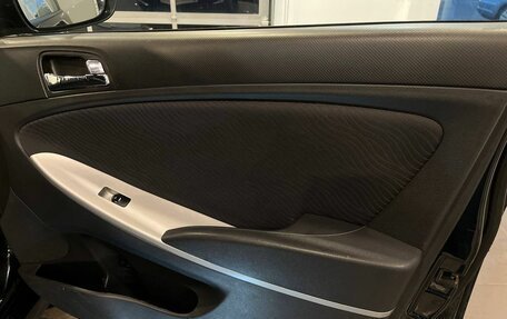 Hyundai Solaris II рестайлинг, 2013 год, 825 000 рублей, 28 фотография