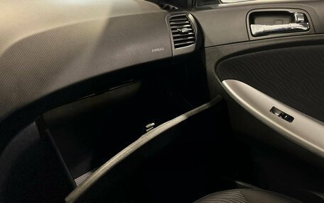 Hyundai Solaris II рестайлинг, 2013 год, 825 000 рублей, 30 фотография