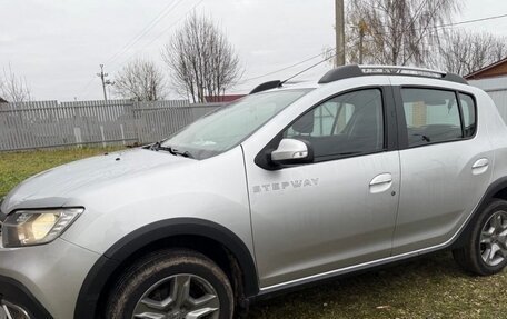 Renault Sandero II рестайлинг, 2020 год, 1 150 000 рублей, 3 фотография