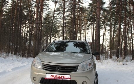 Renault Sandero I, 2013 год, 450 000 рублей, 3 фотография