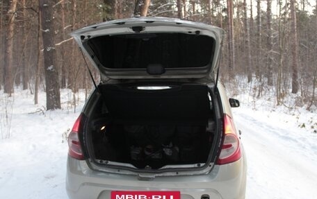 Renault Sandero I, 2013 год, 450 000 рублей, 16 фотография