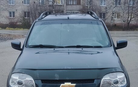 Chevrolet Niva I рестайлинг, 2013 год, 630 000 рублей, 2 фотография