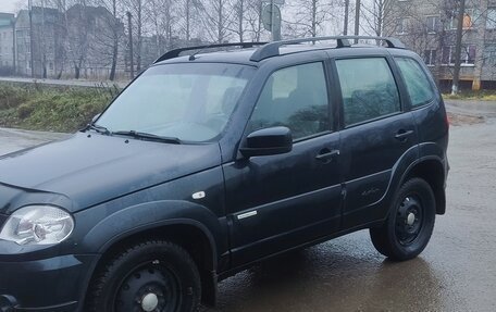 Chevrolet Niva I рестайлинг, 2013 год, 630 000 рублей, 3 фотография