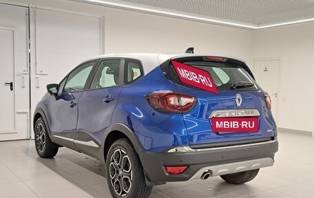 Renault Kaptur I рестайлинг, 2021 год, 1 790 000 рублей, 8 фотография