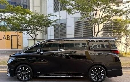 Toyota Alphard, 2025 год, 11 930 096 рублей, 3 фотография