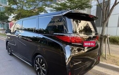 Toyota Alphard, 2025 год, 11 930 096 рублей, 4 фотография