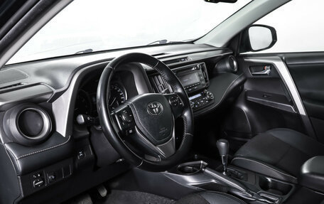 Toyota RAV4, 2018 год, 2 587 000 рублей, 15 фотография