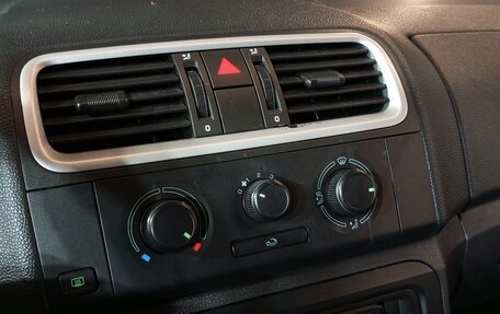 Skoda Fabia II, 2009 год, 399 000 рублей, 12 фотография