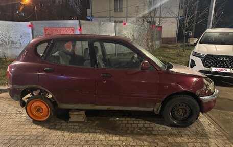 Daihatsu Sirion, 2000 год, 125 000 рублей, 2 фотография