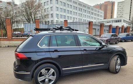 Volkswagen Tiguan II, 2017 год, 2 860 000 рублей, 3 фотография