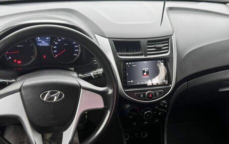 Hyundai Solaris II рестайлинг, 2013 год, 399 999 рублей, 7 фотография