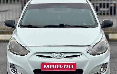 Hyundai Solaris II рестайлинг, 2013 год, 399 999 рублей, 2 фотография