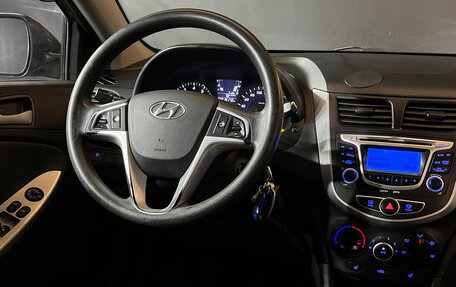 Hyundai Solaris II рестайлинг, 2013 год, 680 000 рублей, 10 фотография