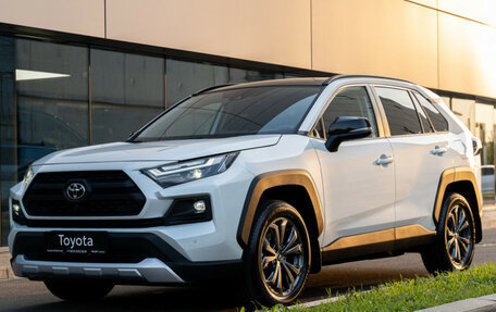 Toyota RAV4, 2025 год, 4 290 000 рублей, 14 фотография