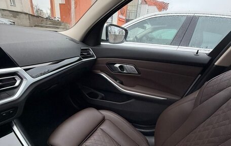 BMW 3 серия, 2021 год, 2 990 000 рублей, 5 фотография