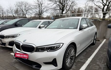 BMW 3 серия, 2021 год, 2 990 000 рублей, 8 фотография