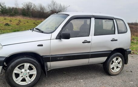 Chevrolet Niva I рестайлинг, 2003 год, 375 000 рублей, 8 фотография