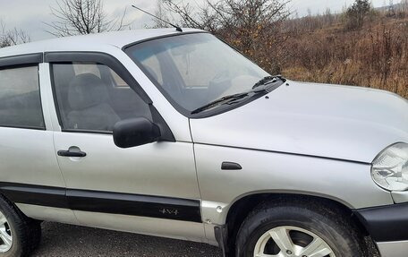 Chevrolet Niva I рестайлинг, 2003 год, 375 000 рублей, 18 фотография