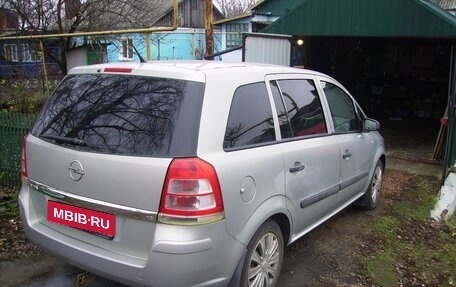 Opel Zafira B, 2008 год, 550 000 рублей, 13 фотография