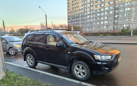Mitsubishi Outlander III рестайлинг 3, 2010 год, 850 000 рублей, 3 фотография