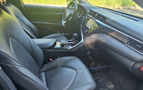 Toyota Camry, 2018 год, 2 500 000 рублей, 4 фотография