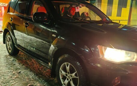 Mitsubishi Outlander III рестайлинг 3, 2010 год, 850 000 рублей, 6 фотография