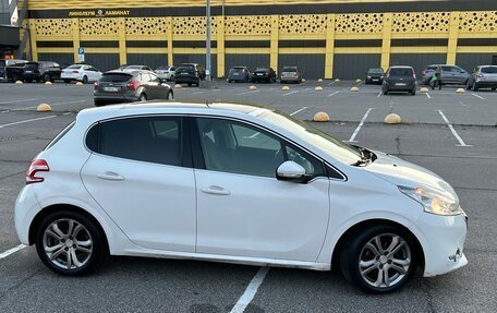 Peugeot 208 II, 2013 год, 556 000 рублей, 4 фотография