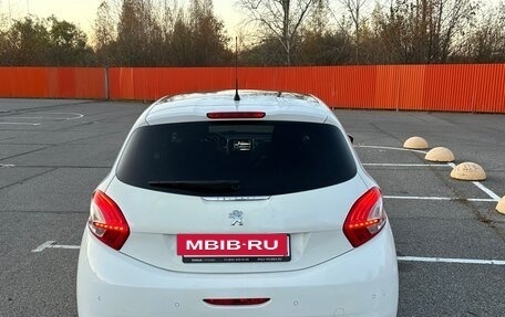 Peugeot 208 II, 2013 год, 556 000 рублей, 6 фотография