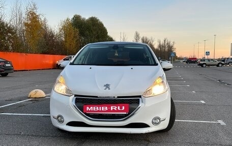 Peugeot 208 II, 2013 год, 556 000 рублей, 3 фотография