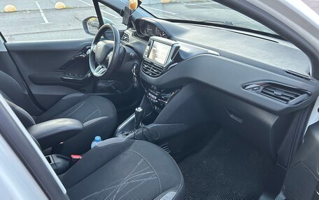 Peugeot 208 II, 2013 год, 556 000 рублей, 17 фотография