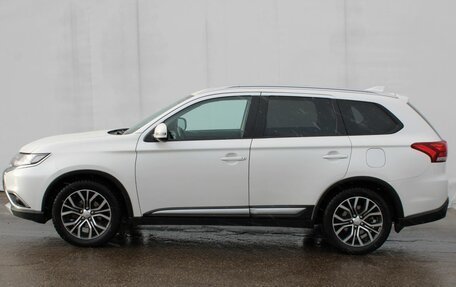 Mitsubishi Outlander III рестайлинг 3, 2017 год, 2 050 000 рублей, 5 фотография