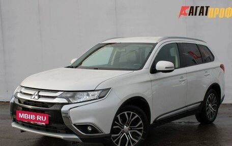Mitsubishi Outlander III рестайлинг 3, 2017 год, 2 050 000 рублей, 2 фотография