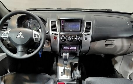 Mitsubishi Pajero Sport II рестайлинг, 2011 год, 1 240 000 рублей, 15 фотография