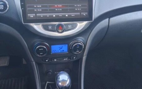 Hyundai Solaris II рестайлинг, 2012 год, 760 000 рублей, 6 фотография