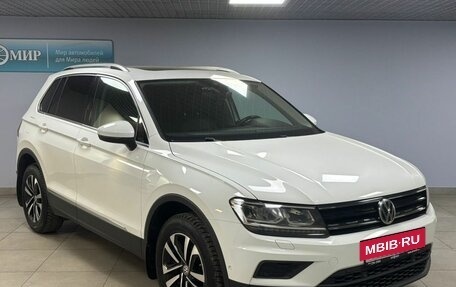 Volkswagen Tiguan II, 2019 год, 2 630 000 рублей, 3 фотография