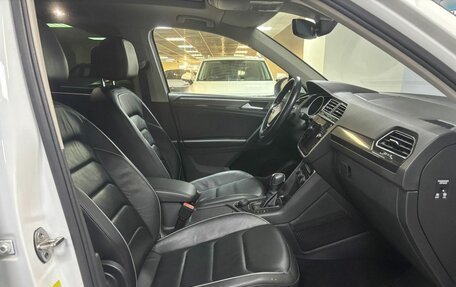 Volkswagen Tiguan II, 2019 год, 2 630 000 рублей, 10 фотография