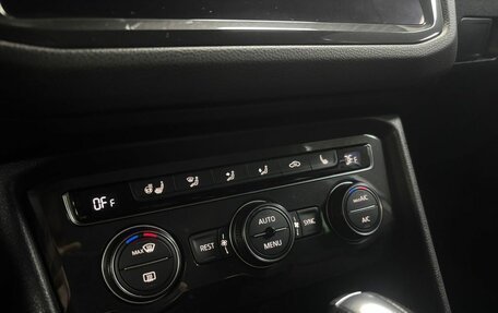 Volkswagen Tiguan II, 2019 год, 2 630 000 рублей, 17 фотография