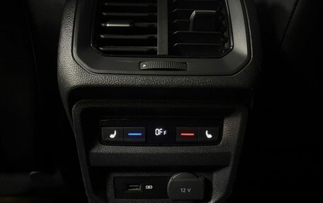 Volkswagen Tiguan II, 2019 год, 2 630 000 рублей, 23 фотография