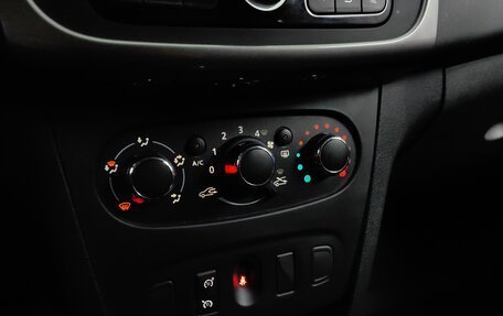 Renault Sandero II рестайлинг, 2019 год, 1 377 000 рублей, 15 фотография