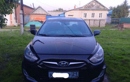 Hyundai Solaris II рестайлинг, 2011 год, 850 000 рублей, 1 фотография