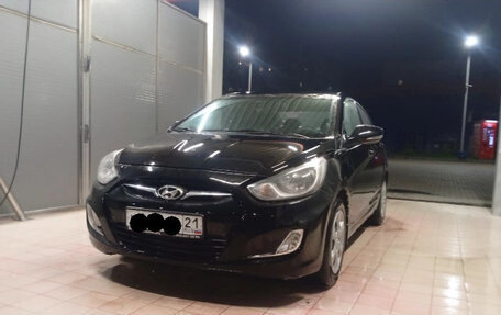 Hyundai Solaris II рестайлинг, 2011 год, 850 000 рублей, 5 фотография