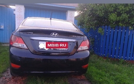 Hyundai Solaris II рестайлинг, 2011 год, 850 000 рублей, 2 фотография