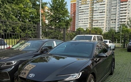 Toyota Camry, 2024 год, 4 390 000 рублей, 2 фотография