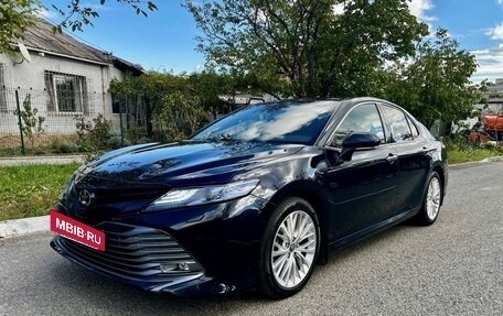 Toyota Camry, 2019 год, 2 900 000 рублей, 3 фотография