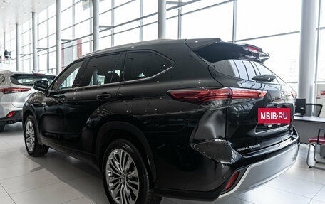 Toyota Highlander, 2025 год, 6 790 000 рублей, 6 фотография