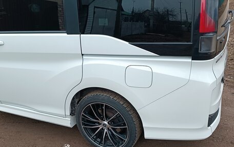 Honda Stepwgn IV, 2019 год, 2 305 000 рублей, 5 фотография