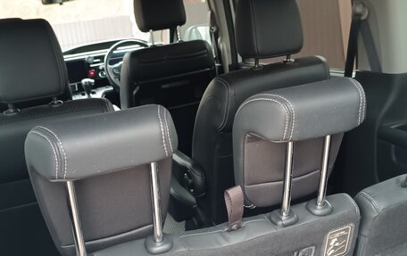 Honda Stepwgn IV, 2019 год, 2 305 000 рублей, 15 фотография