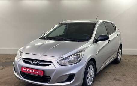 Hyundai Solaris II рестайлинг, 2011 год, 675 000 рублей, 1 фотография
