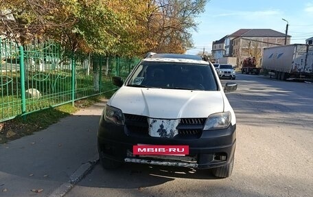 Mitsubishi Outlander III рестайлинг 3, 2004 год, 400 000 рублей, 4 фотография